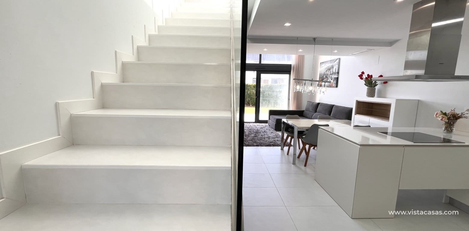 3 bedroom Villa for sale in Villamartin - € 585,000 (Ref: 9285680)