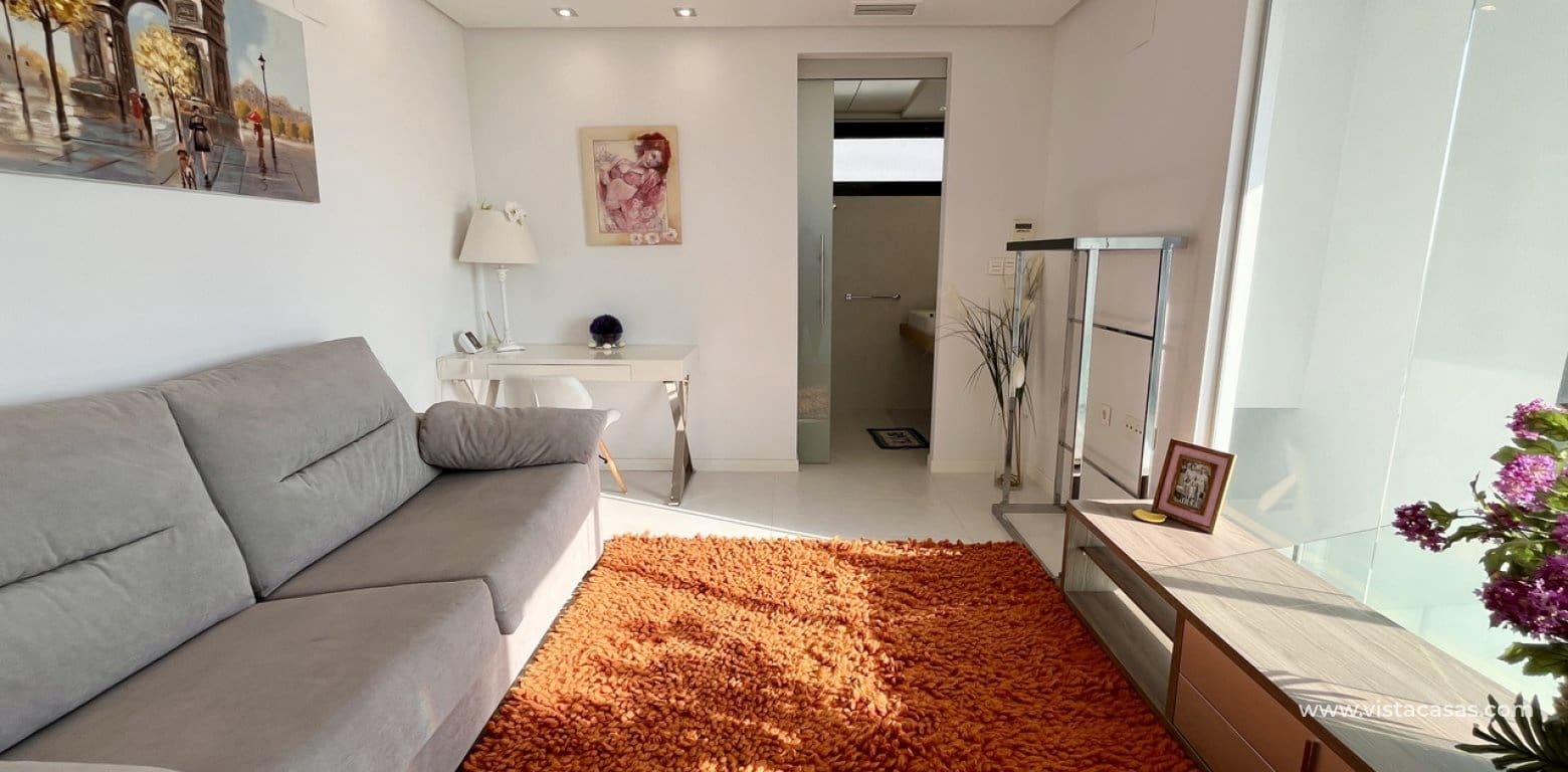 3 bedroom Villa for sale in Villamartin - € 585,000 (Ref: 9285680)