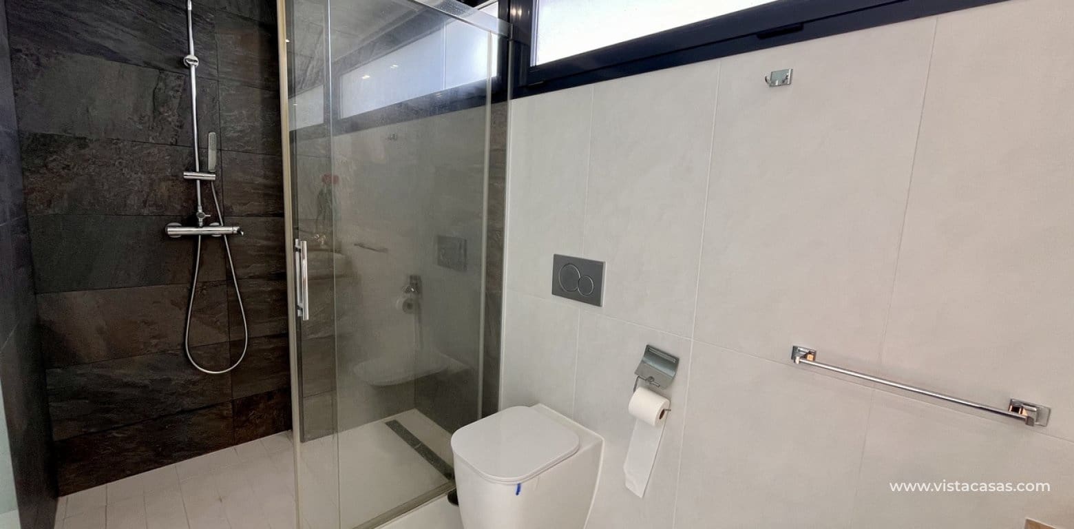 3 bedroom Villa for sale in Villamartin - € 585,000 (Ref: 9285680)