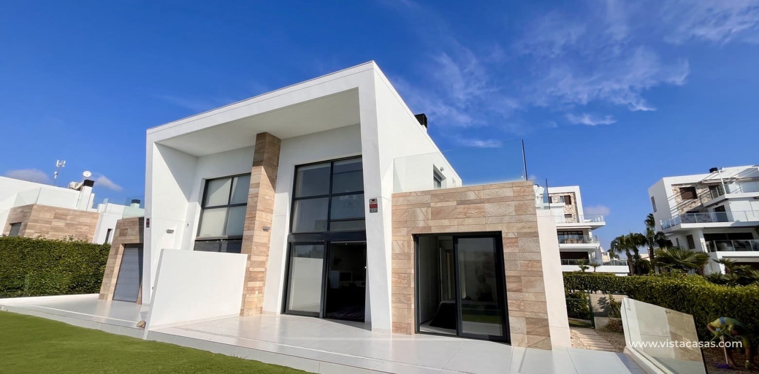 3 bedroom Villa for sale in Villamartin - € 585,000 (Ref: 9285680)