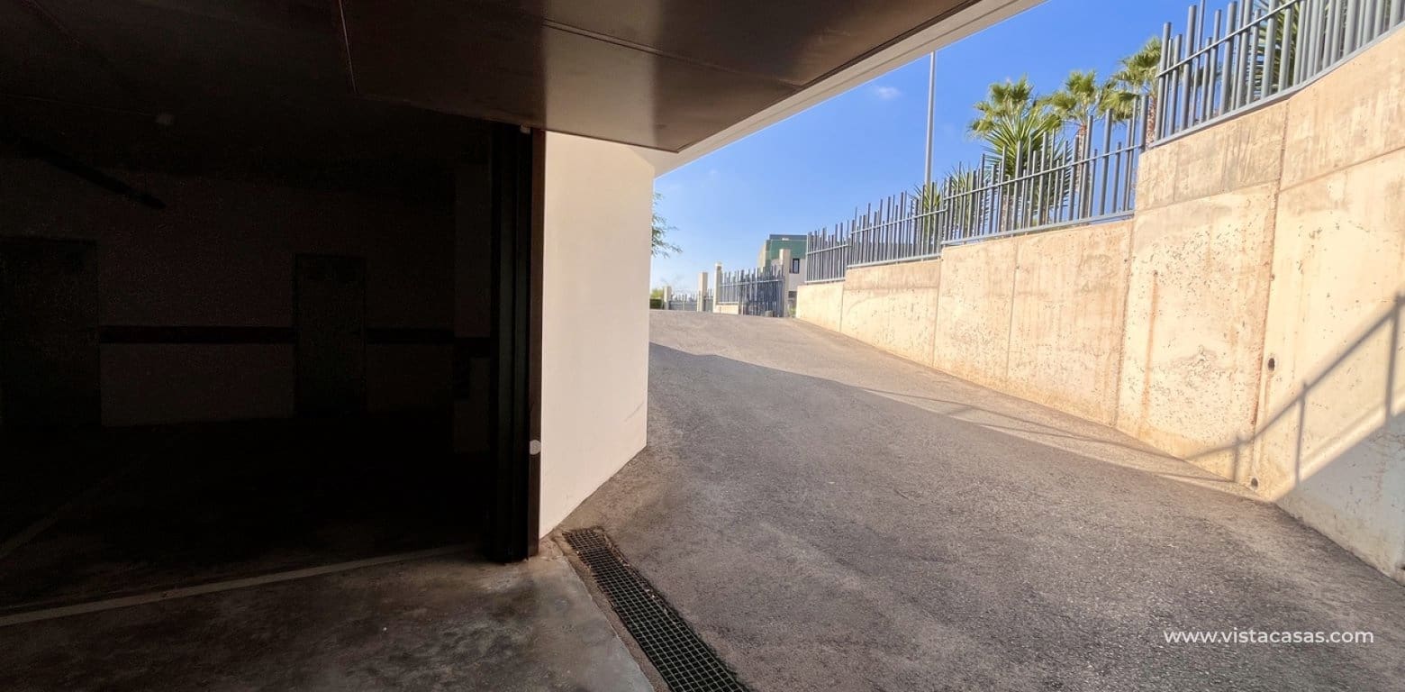 3 bedroom Villa for sale in Villamartin - € 585,000 (Ref: 9285680)