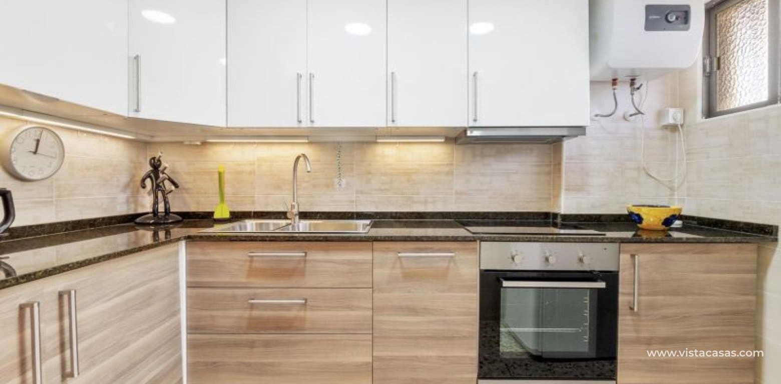 2 slaapkamer Appartement te koop in Torrevieja - € 149.000 (Ref: 9287826)