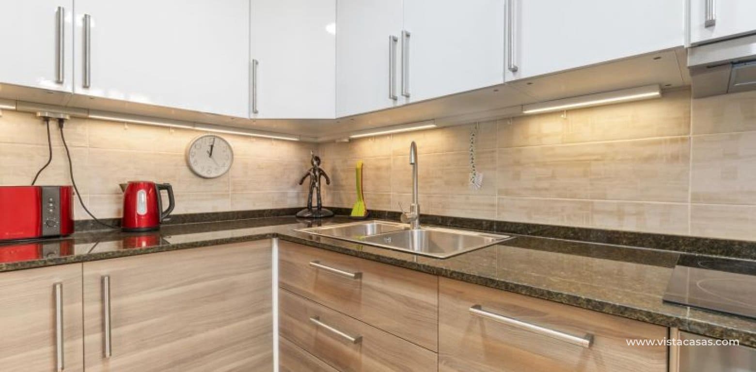 2 slaapkamer Appartement te koop in Torrevieja - € 149.000 (Ref: 9287826)