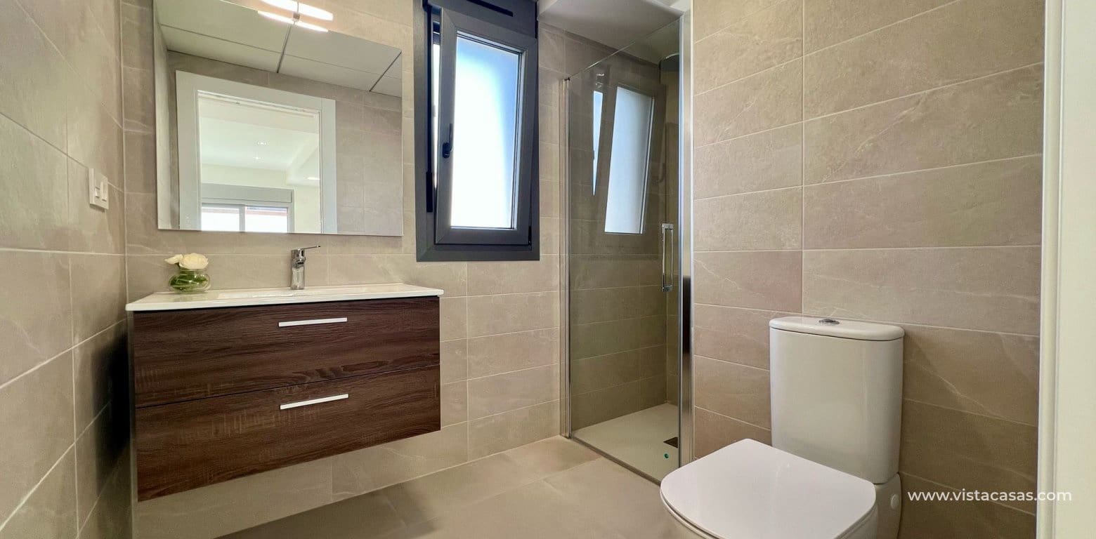 3 bedroom Villa for sale in Villamartin - € 449,900 (Ref: 9293990)