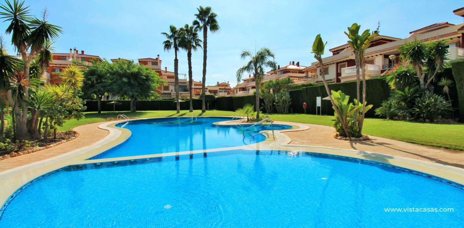 2 Zimmer Apartment zu verkaufen in Playa Flamenca mit Pool - 215.000 € (Ref: 9301981)