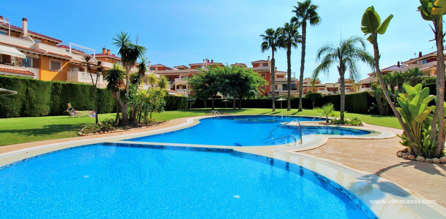 2 Zimmer Apartment zu verkaufen in Playa Flamenca mit Pool - 215.000 € (Ref: 9301981)