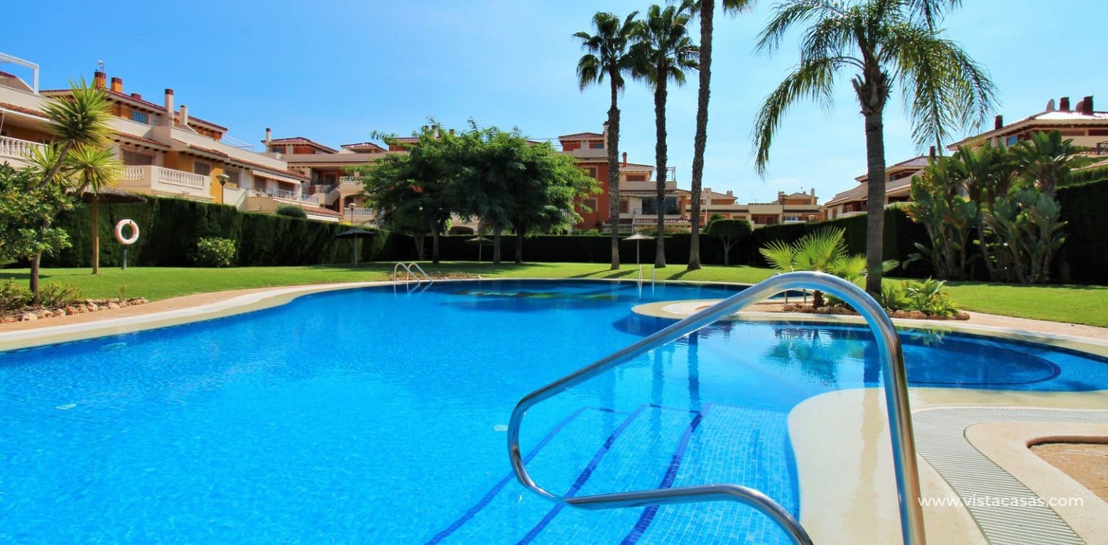 2 Zimmer Apartment zu verkaufen in Playa Flamenca mit Pool - 215.000 € (Ref: 9301981)
