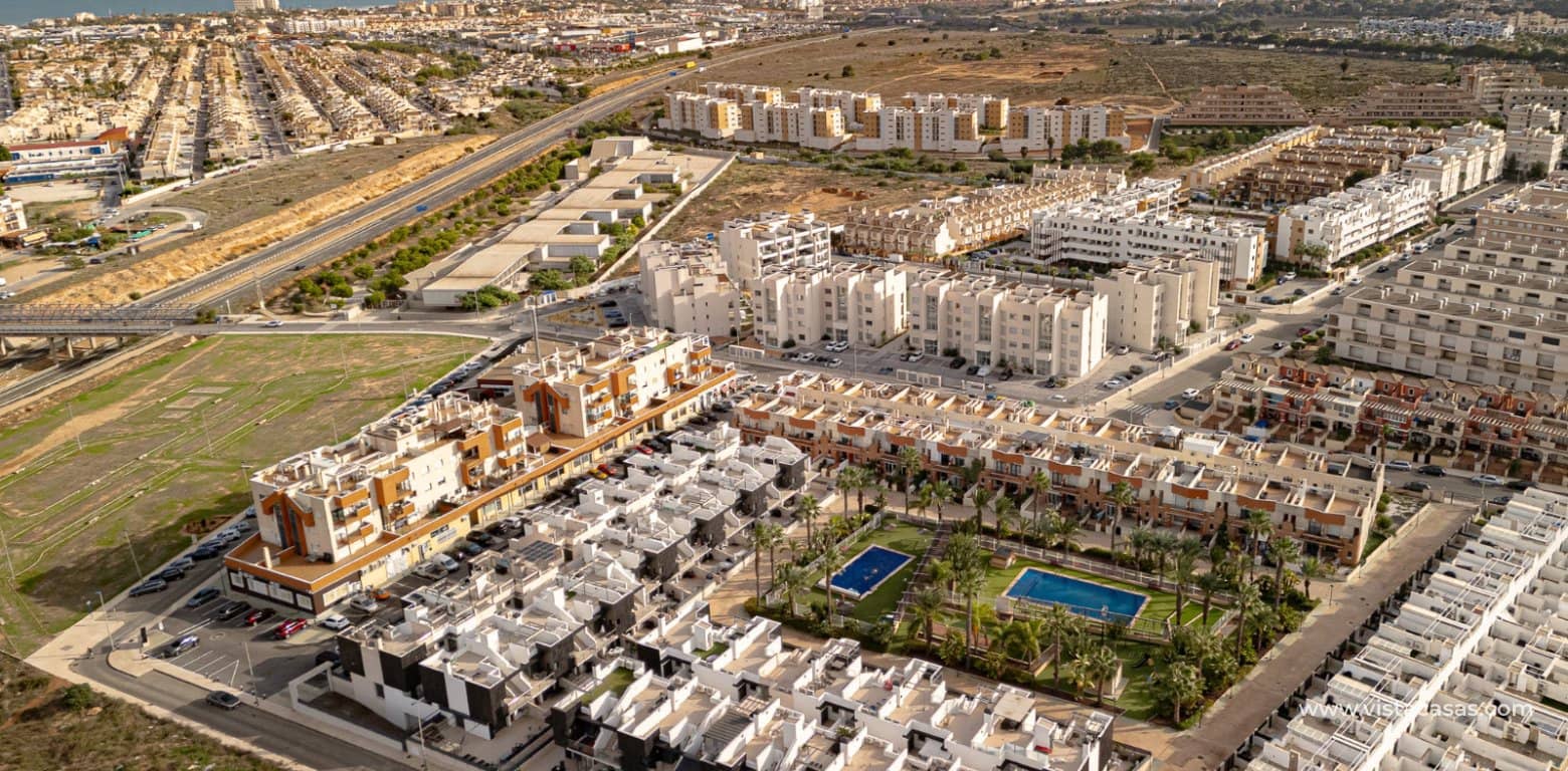 3 chambre Maison de Ville à vendre à Villamartin - 395 000 € (Ref: 9308555)