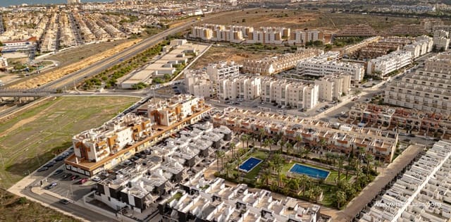 3 chambre Maison de Ville à vendre à Villamartin, Orihuela - 395 000 € (Ref: 9308555)