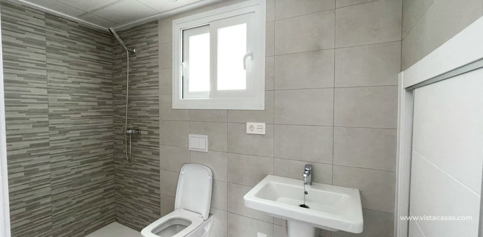 Chalet de 3 habitaciones en Gran Alacant en venta con piscina - 425.000 € (Ref: 9309191)