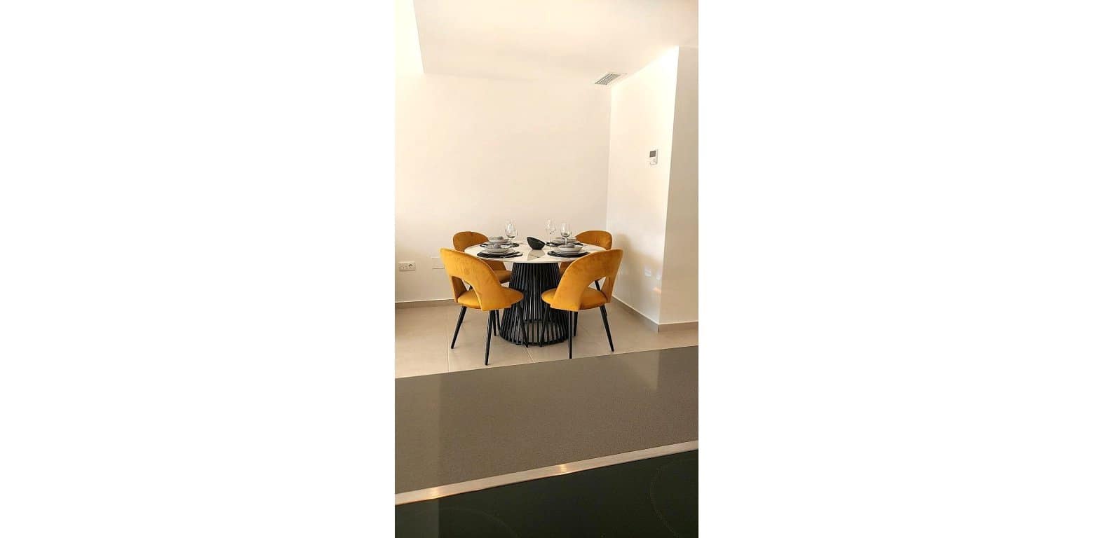 Apartamento de 2 habitaciones en San Miguel de Salinas en venta - 245.000 € (Ref: 9322807)