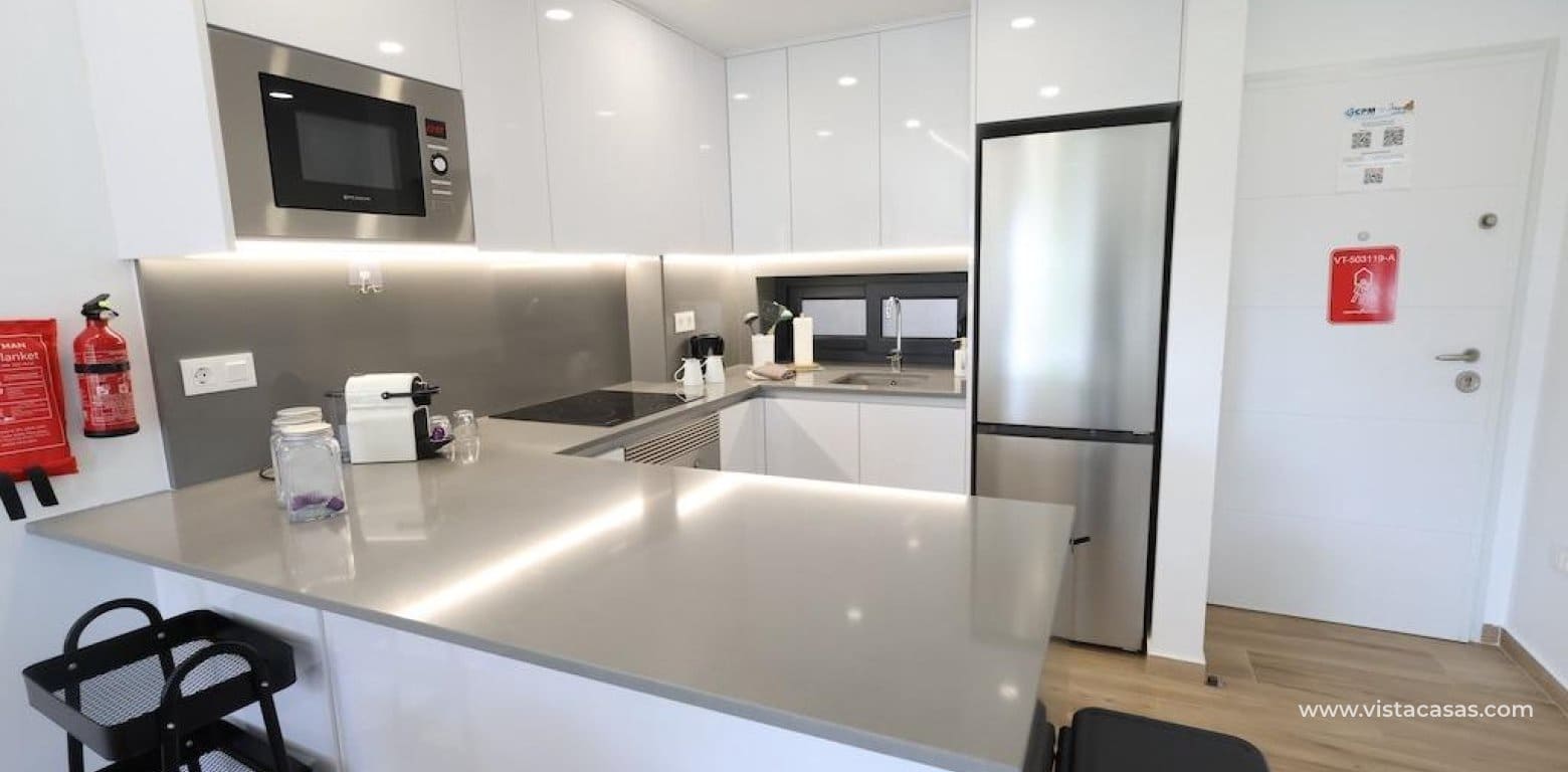 Apartamento de 2 habitaciones en Villamartin en venta - 270.000 € (Ref: 9331031)