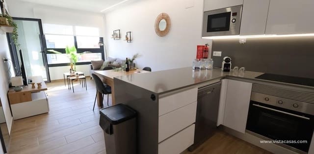 Apartamento de 2 habitaciones en Villamartin, Orihuela en venta - 270.000 € (Ref: 9331031)