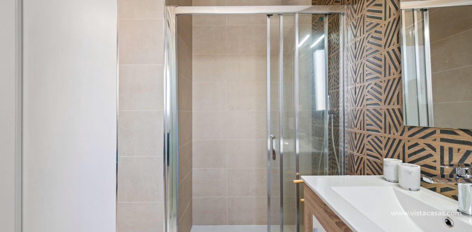 2 soveværelse Lejlighed til salg i Villamartin - € 289.000 (Ref: 9335481)