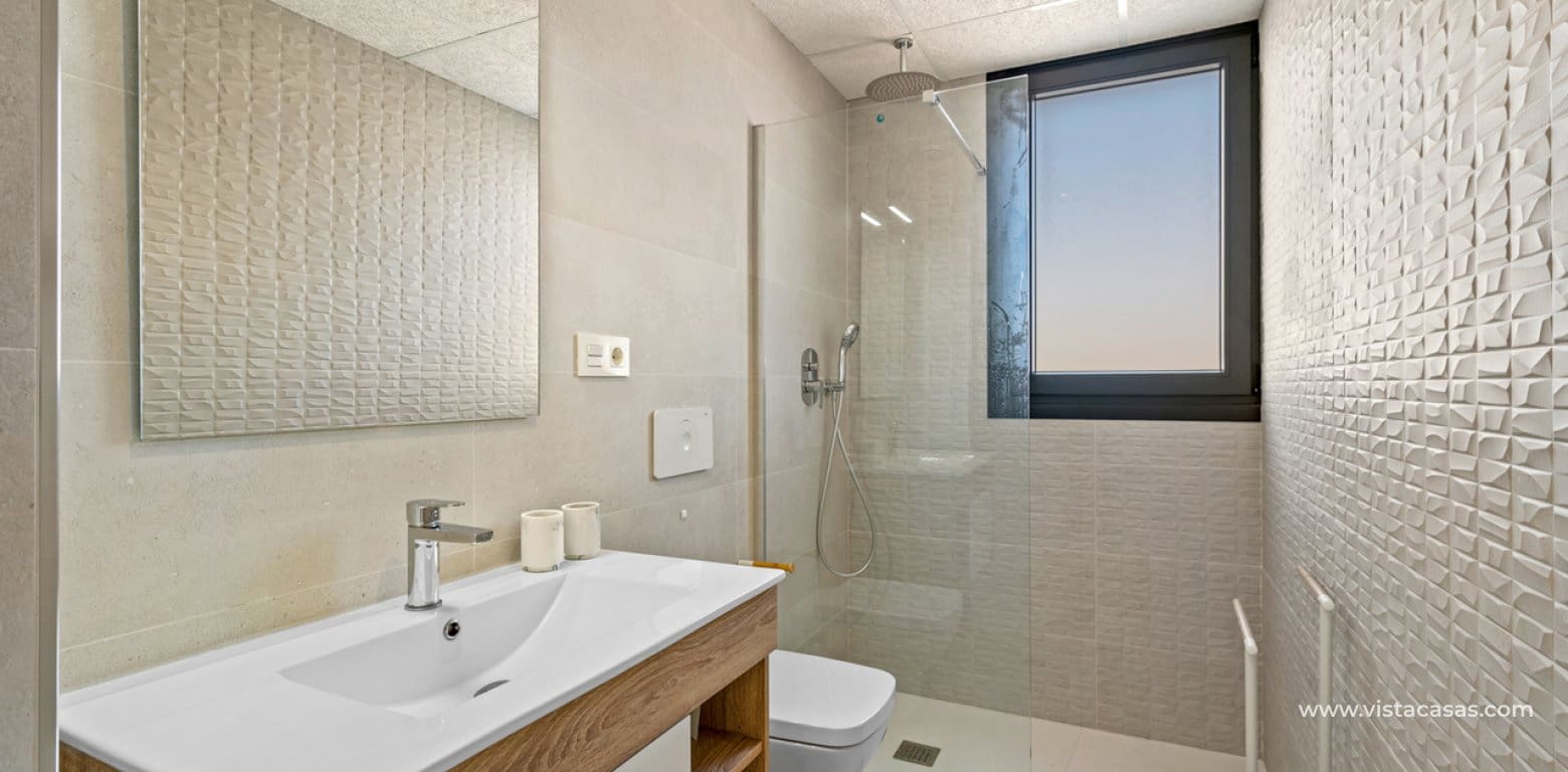 2 bedroom Apartment for sale in Villamartin - € 289,000 (Ref: 9335481)