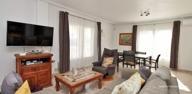 Chalet de 4 habitaciones en Playa Flamenca, Orihuela en venta con piscina - 379.000 € (Ref: 9353024)