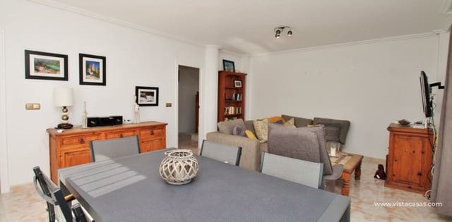 Chalet de 4 habitaciones en Playa Flamenca, Orihuela en venta con piscina - 379.000 € (Ref: 9353024)