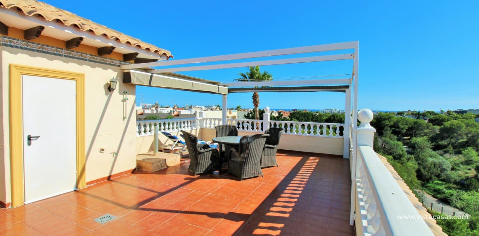 Chalet de 4 habitaciones en Playa Flamenca en venta con piscina - 379.000 € (Ref: 9353024)
