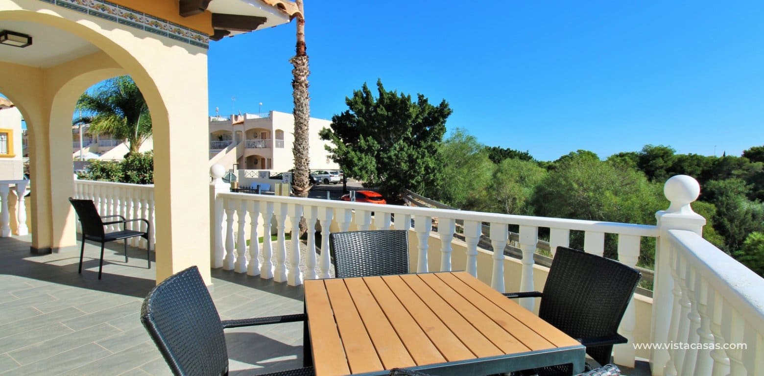 Chalet de 4 habitaciones en Playa Flamenca en venta con piscina - 379.000 € (Ref: 9353024)