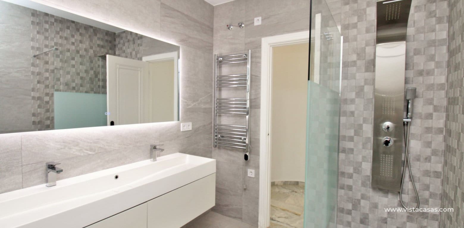 Chalet de 3 habitaciones en Las Ramblas Golf en venta con piscina - 499.000 € (Ref: 9363025)