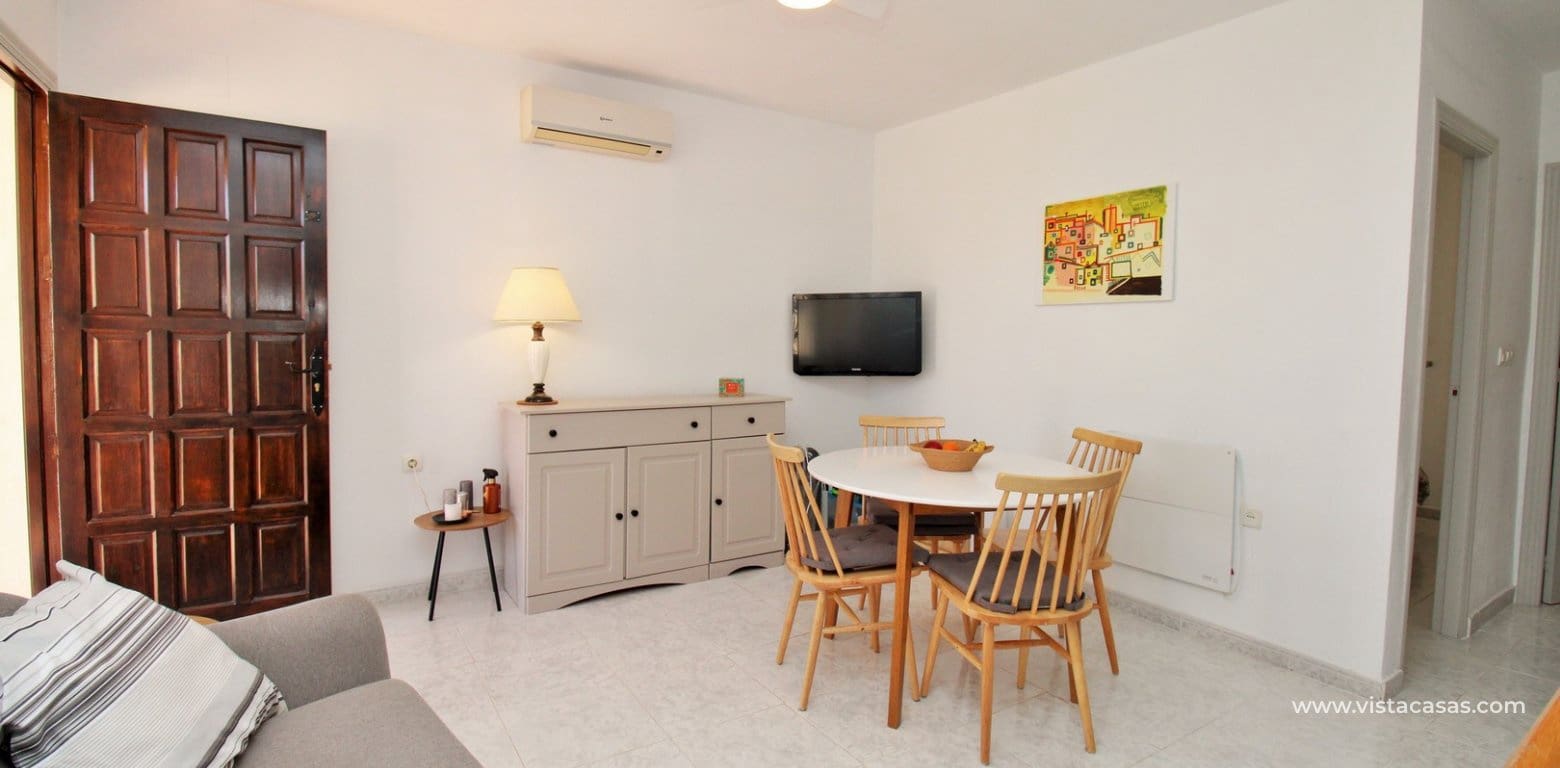 2 soveværelse Lejlighed til salg i Villamartin med swimmingpool - € 144.995 (Ref: 9363338)