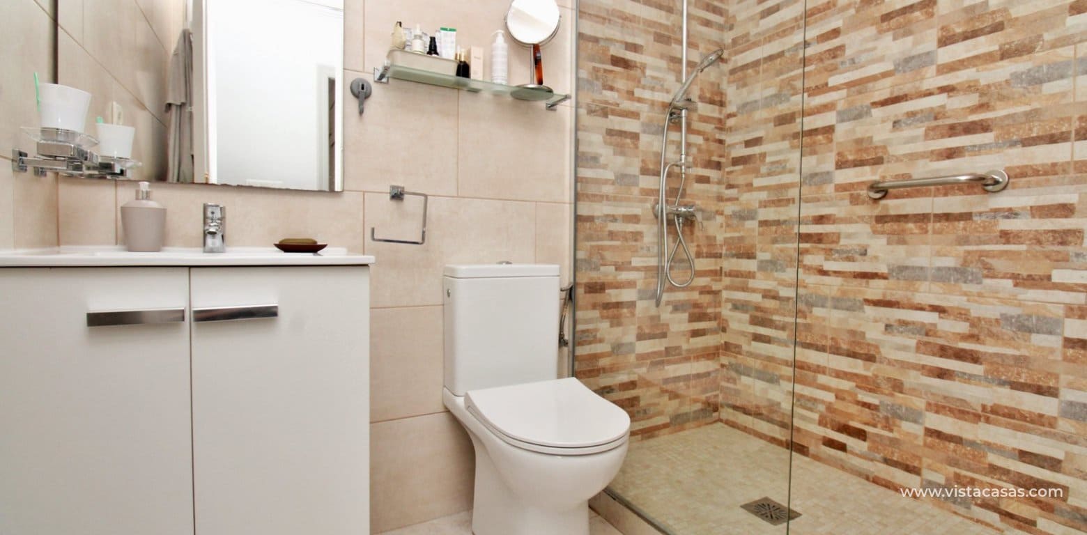 2 soveværelse Lejlighed til salg i Villamartin med swimmingpool - € 144.995 (Ref: 9363338)