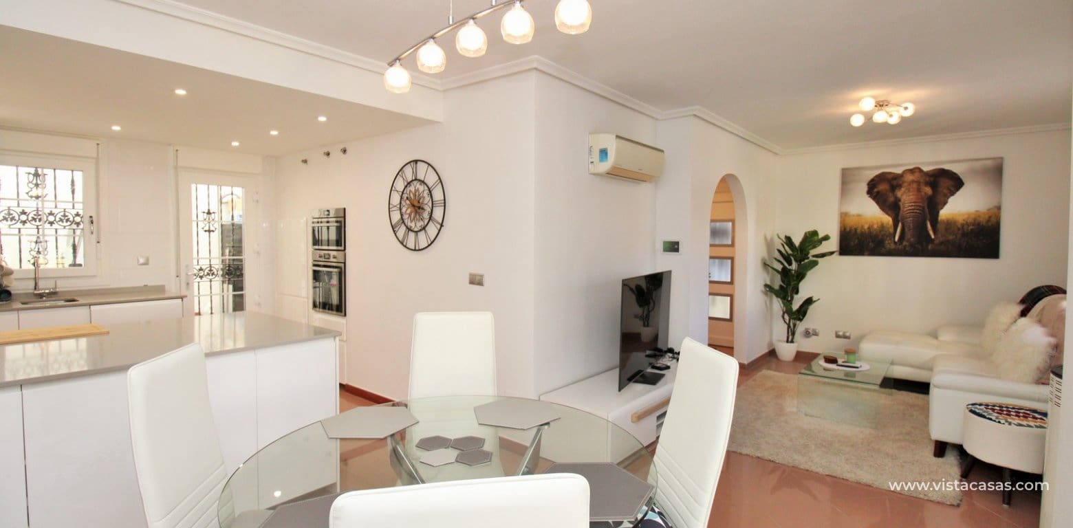 3 bedroom Villa for sale in Villamartin with pool - € 375,000 (Ref: 9373991)