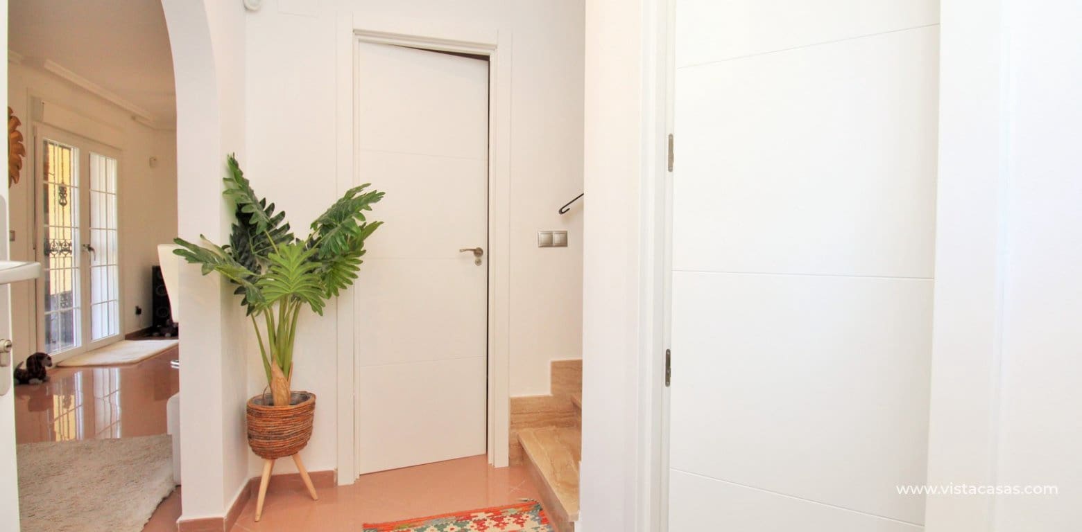 3 bedroom Villa for sale in Villamartin with pool - € 375,000 (Ref: 9373991)