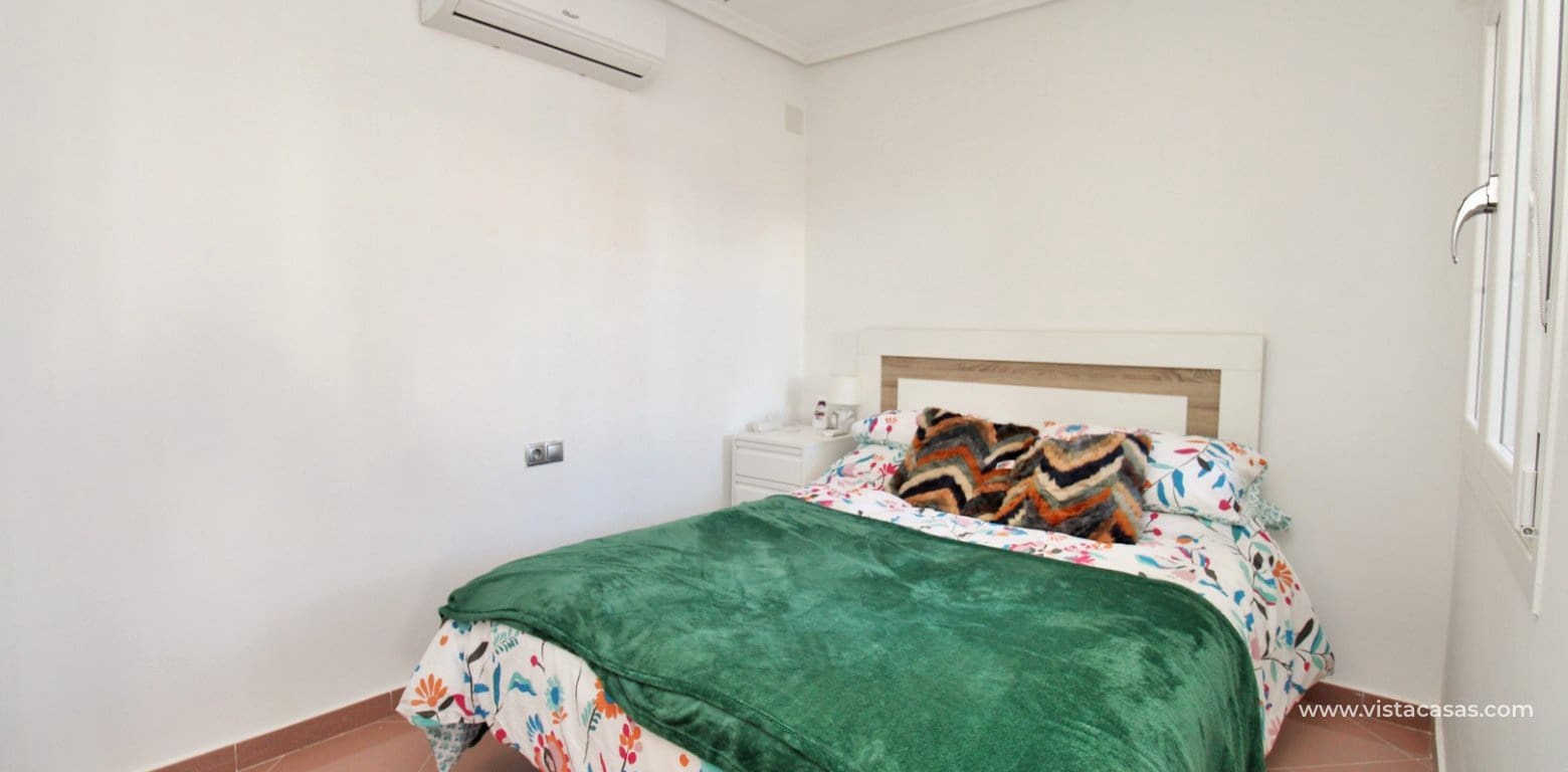 3 bedroom Villa for sale in Villamartin with pool - € 375,000 (Ref: 9373991)