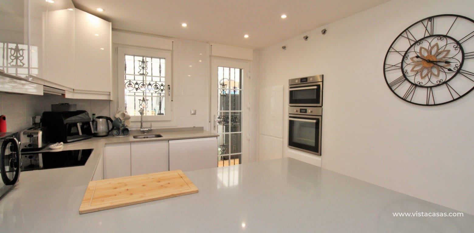 3 bedroom Villa for sale in Villamartin with pool - € 375,000 (Ref: 9373991)