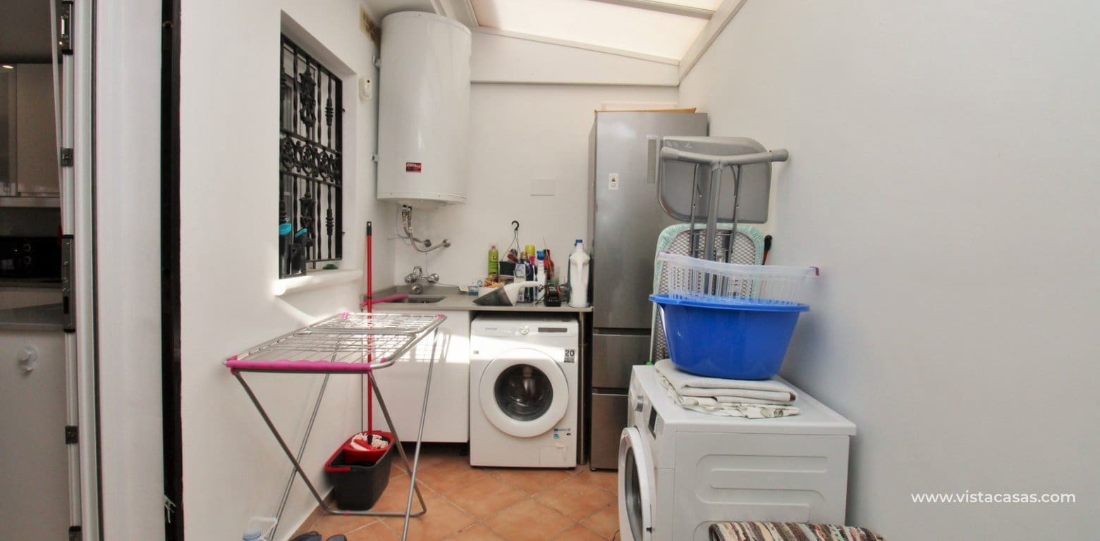 3 bedroom Villa for sale in Villamartin with pool - € 375,000 (Ref: 9373991)