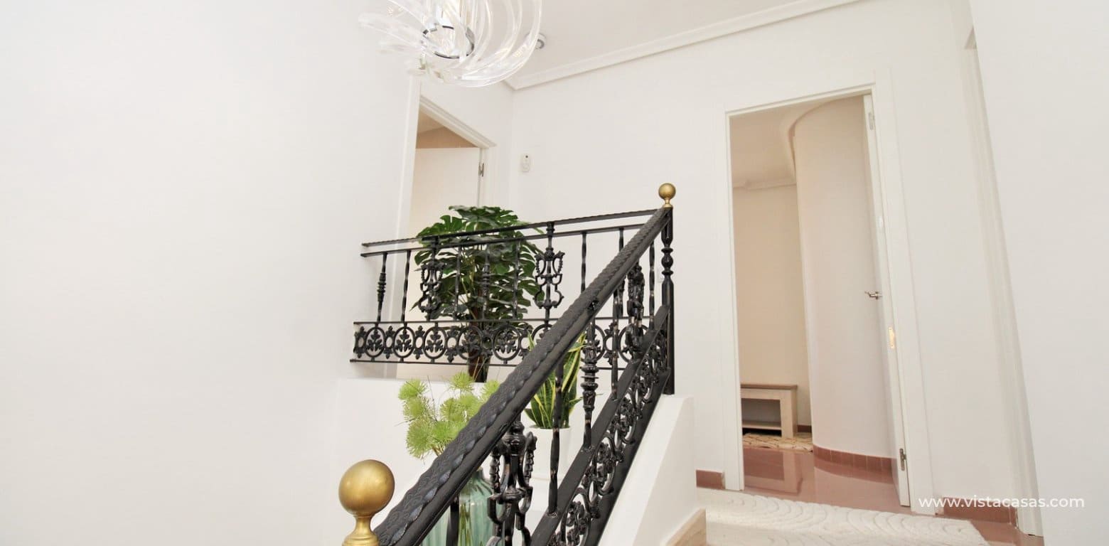 3 bedroom Villa for sale in Villamartin with pool - € 375,000 (Ref: 9373991)