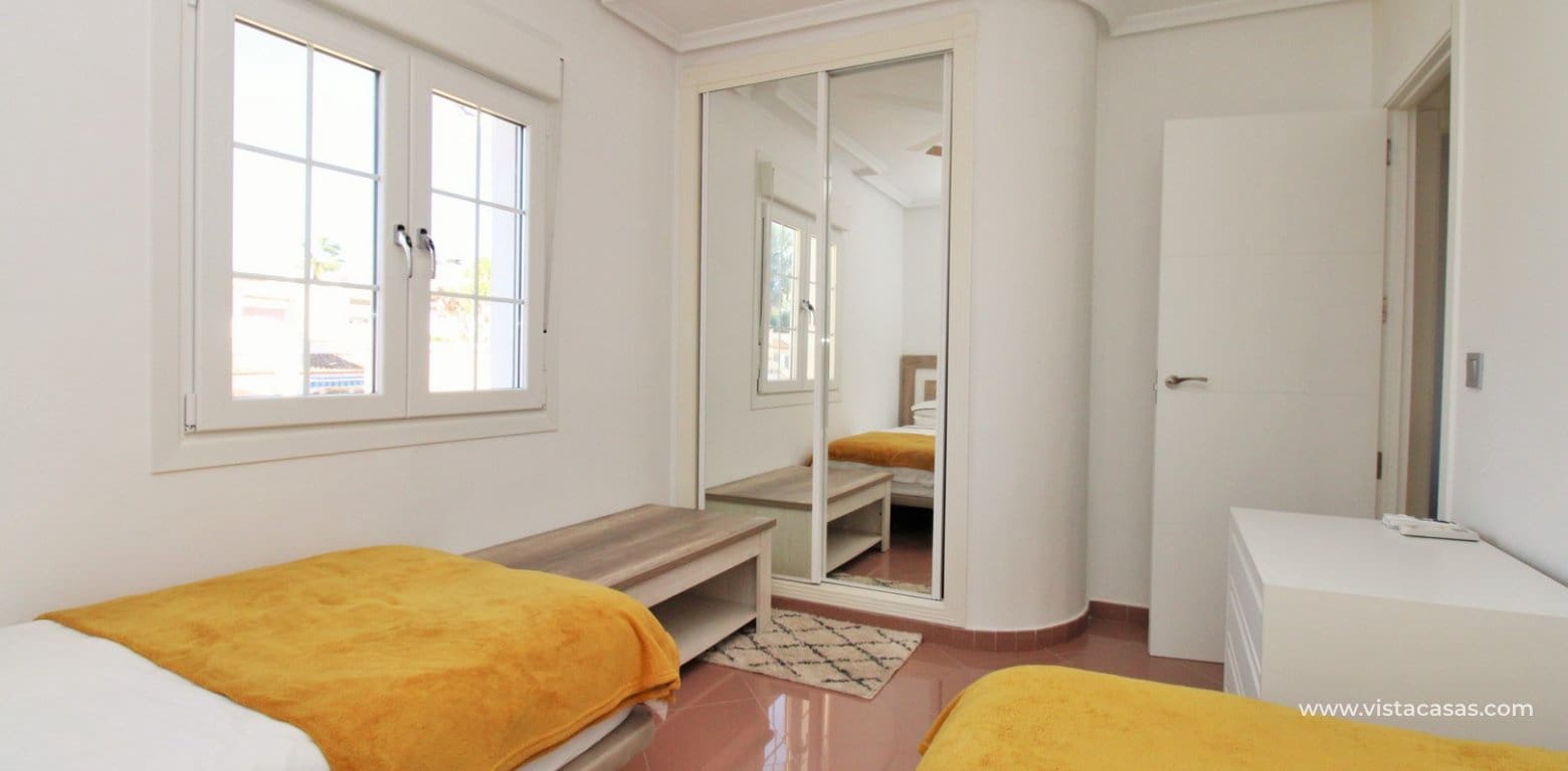 3 bedroom Villa for sale in Villamartin with pool - € 375,000 (Ref: 9373991)