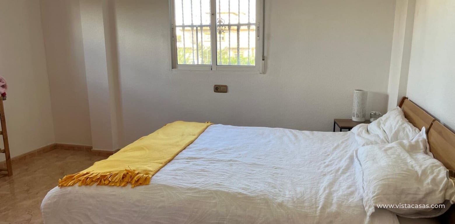 Chalet de 3 habitaciones en Playa Flamenca en venta - 385.000 € (Ref: 9377971)