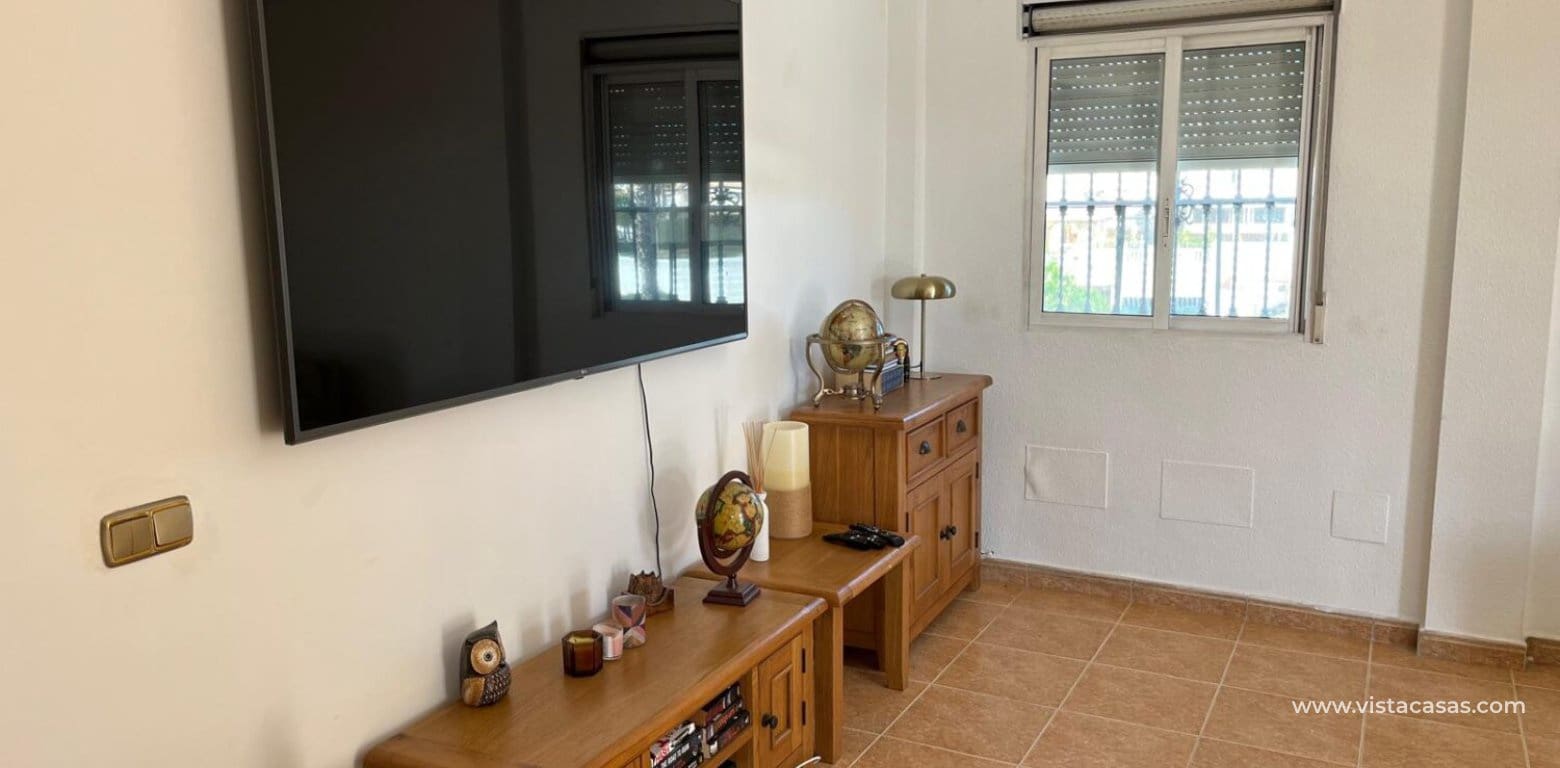 Chalet de 3 habitaciones en Playa Flamenca en venta - 385.000 € (Ref: 9377971)