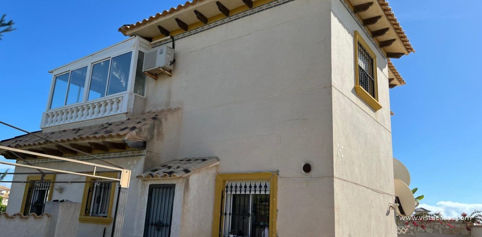 Chalet de 3 habitaciones en Playa Flamenca en venta - 385.000 € (Ref: 9377971)