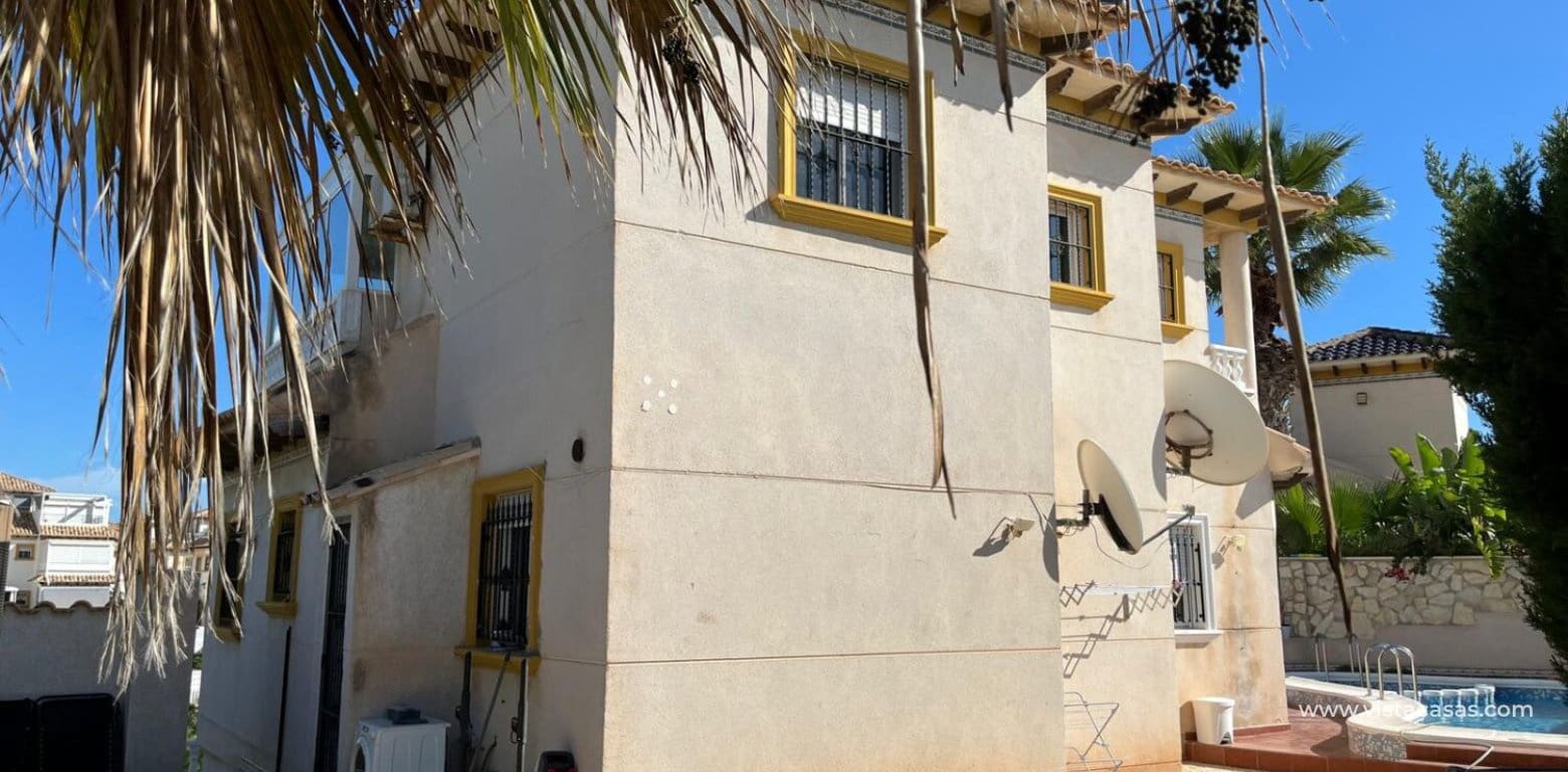 Chalet de 3 habitaciones en Playa Flamenca en venta - 385.000 € (Ref: 9377971)