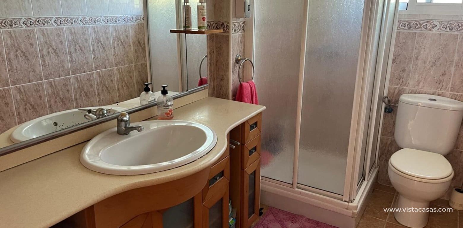 Chalet de 3 habitaciones en Playa Flamenca en venta - 385.000 € (Ref: 9377971)