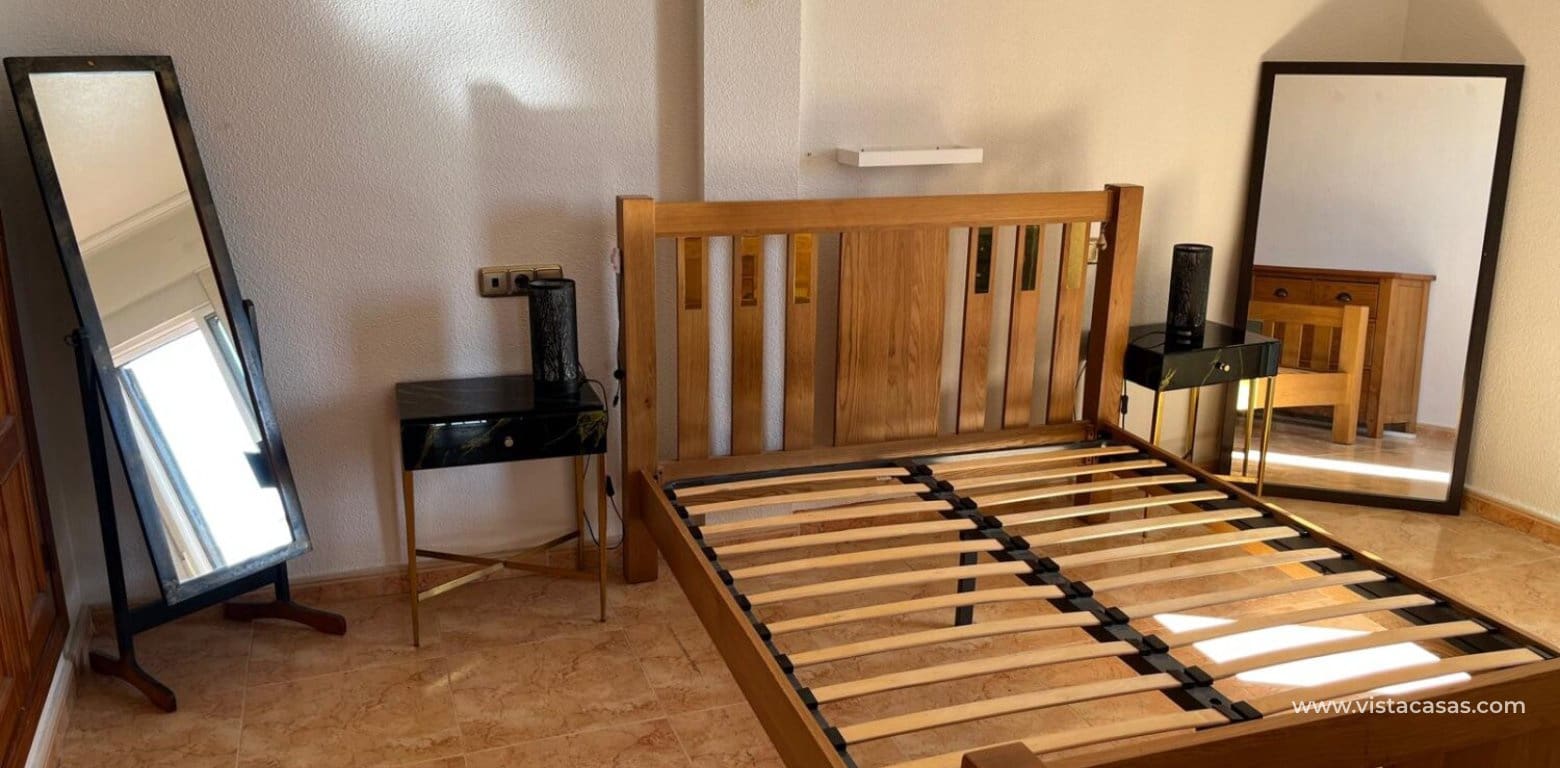 Chalet de 3 habitaciones en Playa Flamenca en venta - 385.000 € (Ref: 9377971)