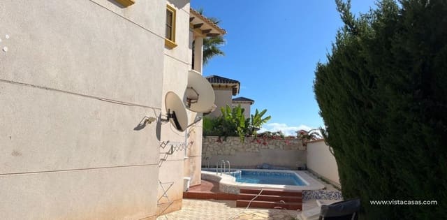 Chalet de 3 habitaciones en Playa Flamenca, Orihuela en venta - 385.000 € (Ref: 9377971)