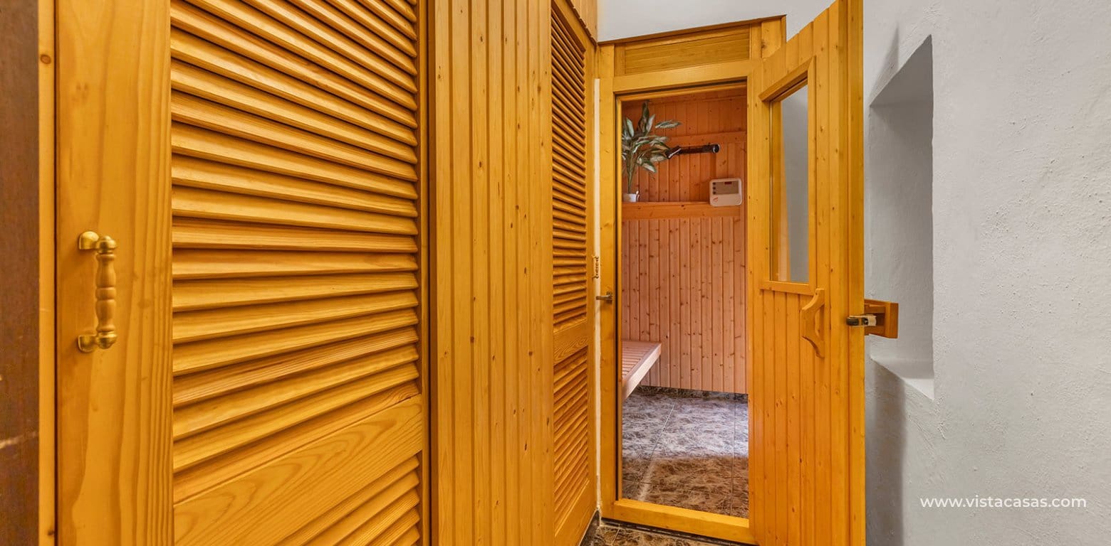 5 soverom Villa til salgs i Villamartin - € 670 000 (Ref: 9379458)