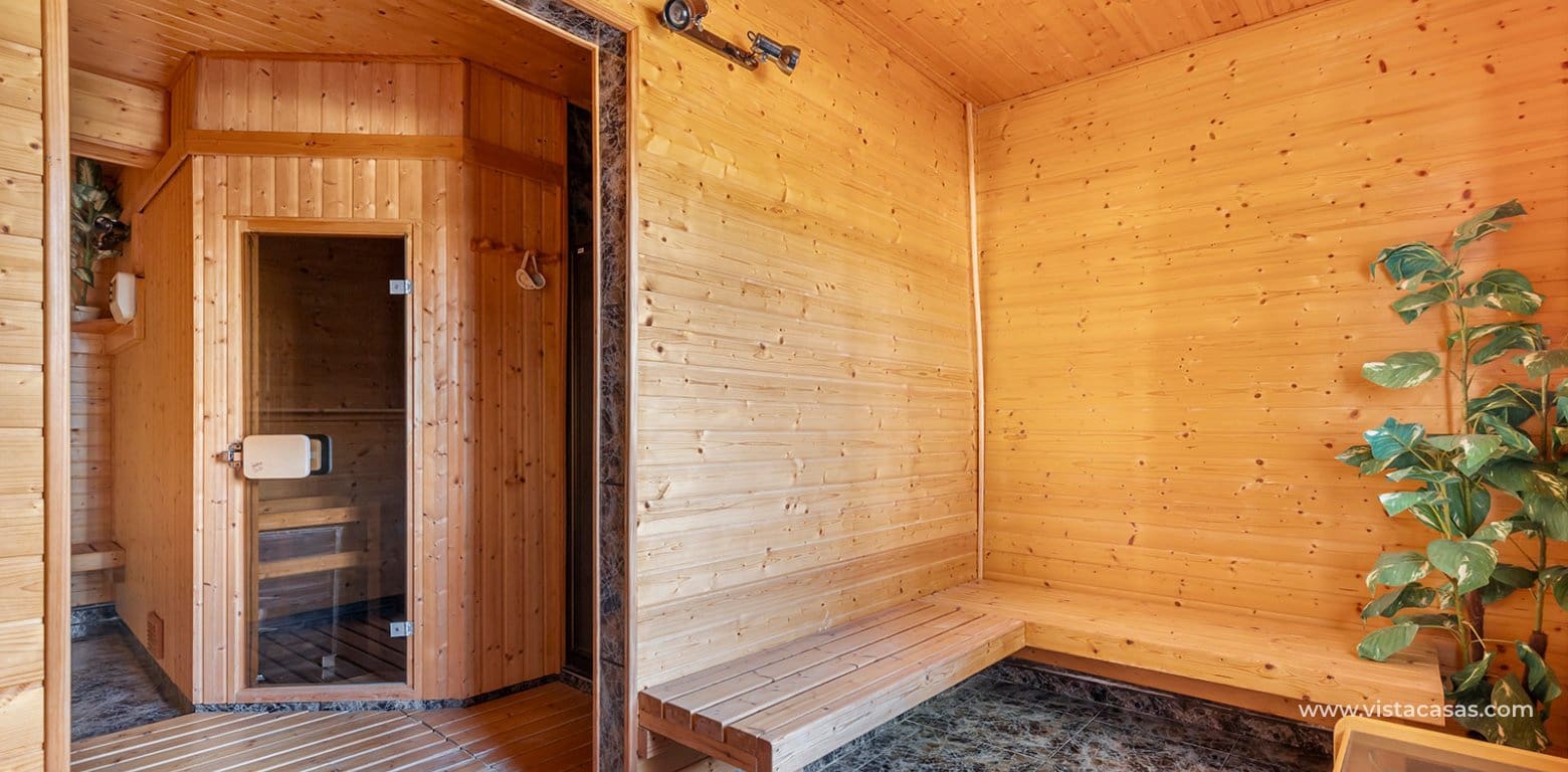 5 soverom Villa til salgs i Villamartin - € 670 000 (Ref: 9379458)