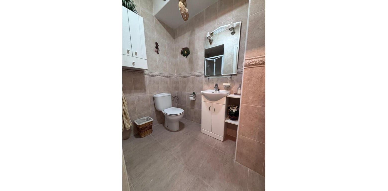 2 quarto Casa em Banda para venda em Villamartin - 164 950 € (Ref: 9383220)