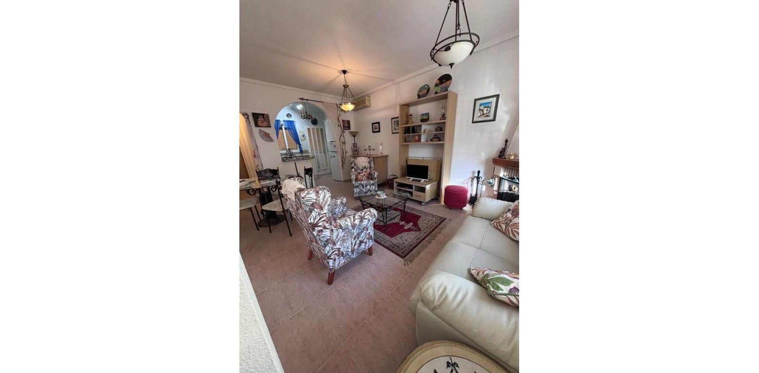 2 quarto Casa em Banda para venda em Villamartin - 164 950 € (Ref: 9383220)