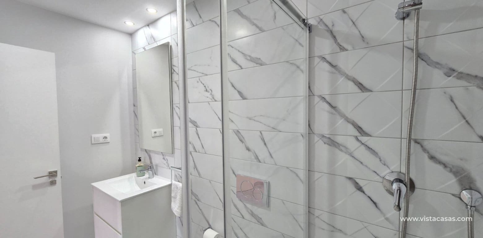 2 quarto Apartamento para venda em Villamartin - 285 000 € (Ref: 9383221)