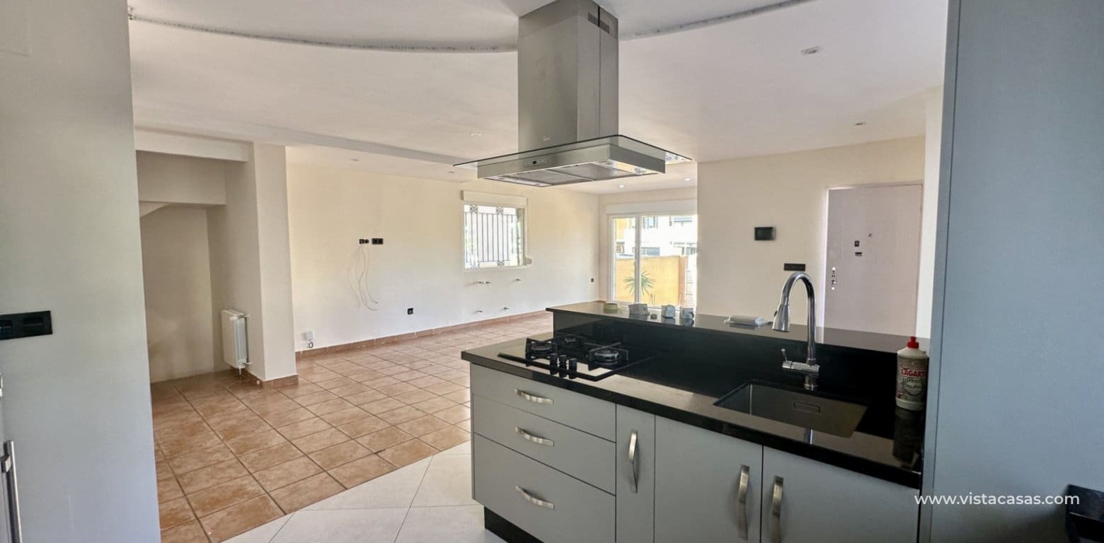 4 Zimmer Villa zu verkaufen in Villamartin - 285.000 € (Ref: 9385974)