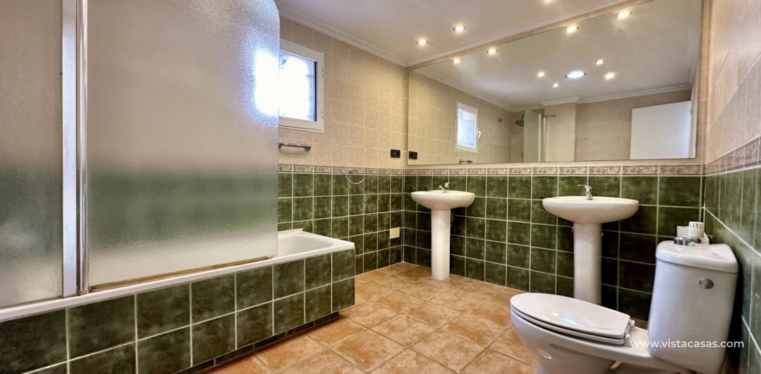 4 Zimmer Villa zu verkaufen in Villamartin - 285.000 € (Ref: 9385974)