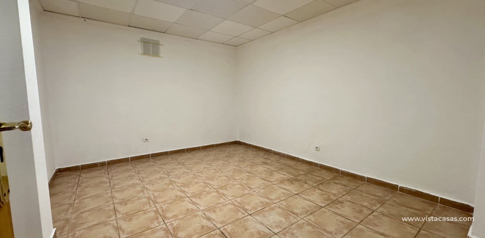 4 Zimmer Villa zu verkaufen in Villamartin - 285.000 € (Ref: 9385974)