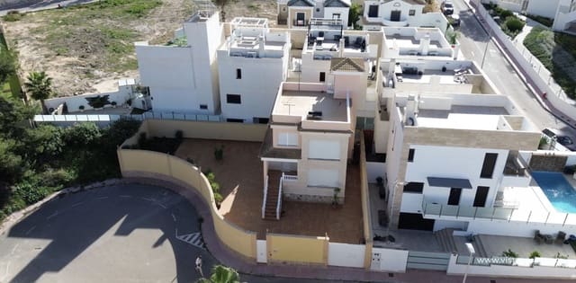 4 quarto Moradia para venda em Villamartin, Orihuela - 285 000 € (Ref: 9385974)