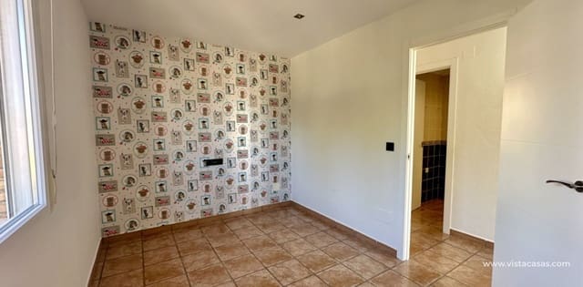 4 quarto Moradia para venda em Villamartin, Orihuela - 285 000 € (Ref: 9385974)